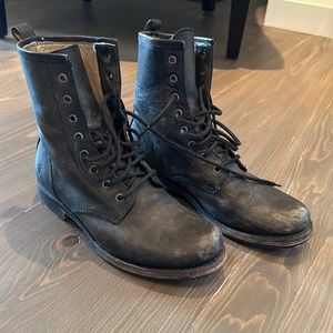 Frye Veronica Combat leather boots. Size 8